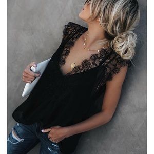 Vicki Collection NEW From A Dream Lace Top in Blk